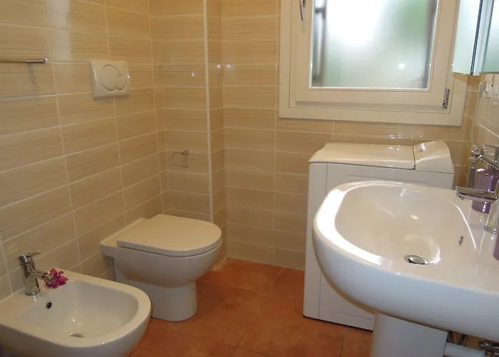 Pool-front With Fenced Garden And Bbq Apartman