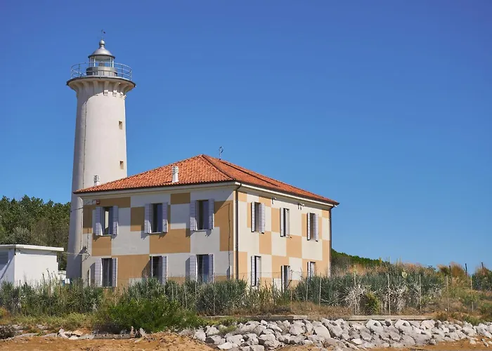 Pool-front With Fenced Garden And Bbq *