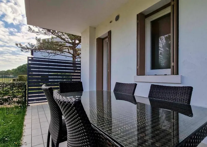 Pool-front With Fenced Garden And Bbq * Bibione