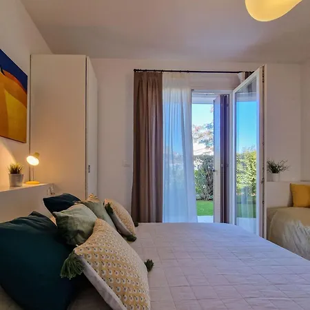 Lejlighed Pool-front With Fenced Garden And Bbq *